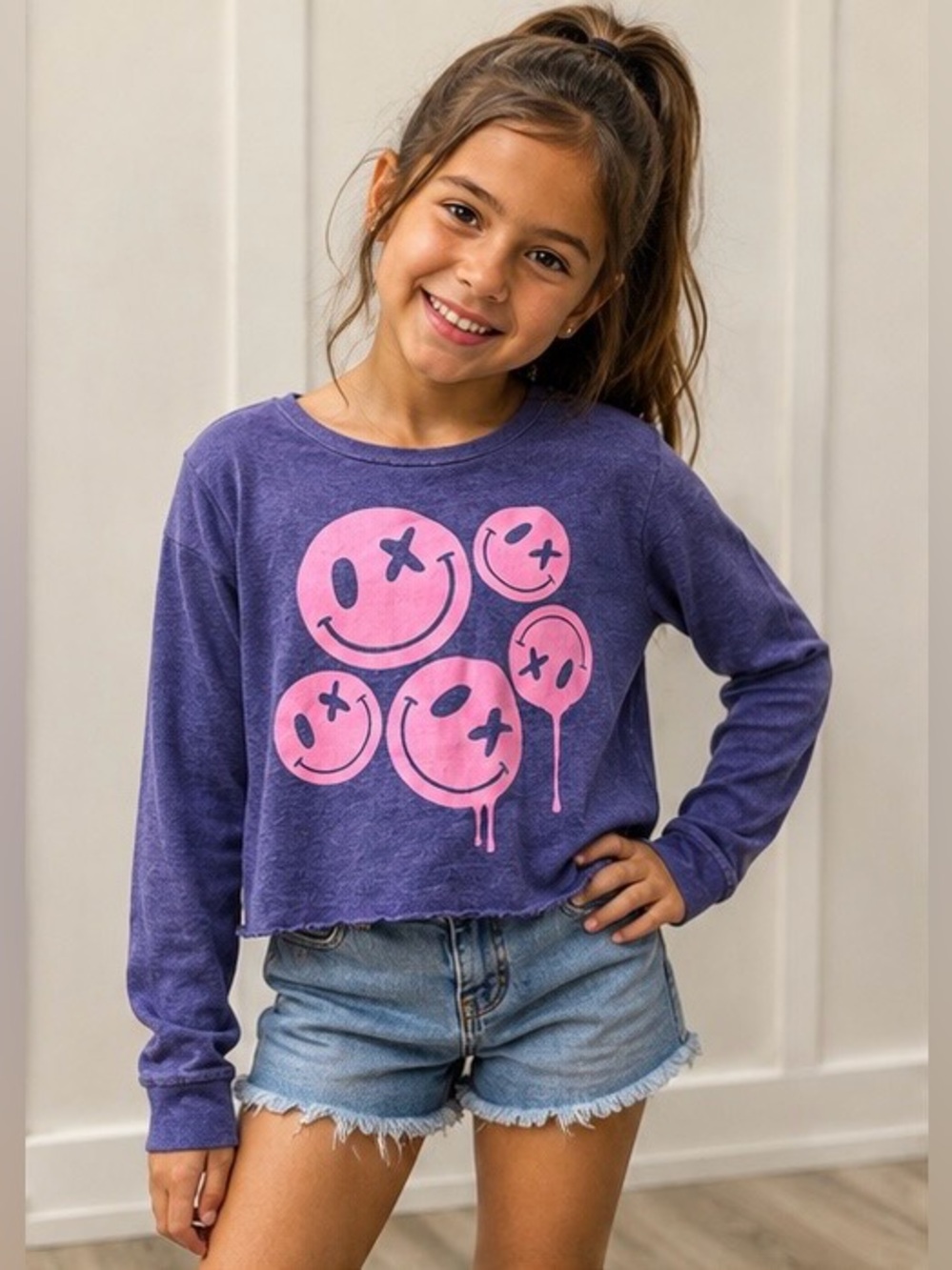 Love Junkie Girls Purple Pink Smiley Face Cropped Long Sleeve Top Size Medium